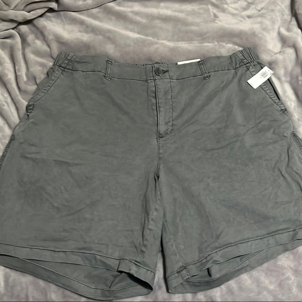 Old Navy Charcoal Relaxed Shorts